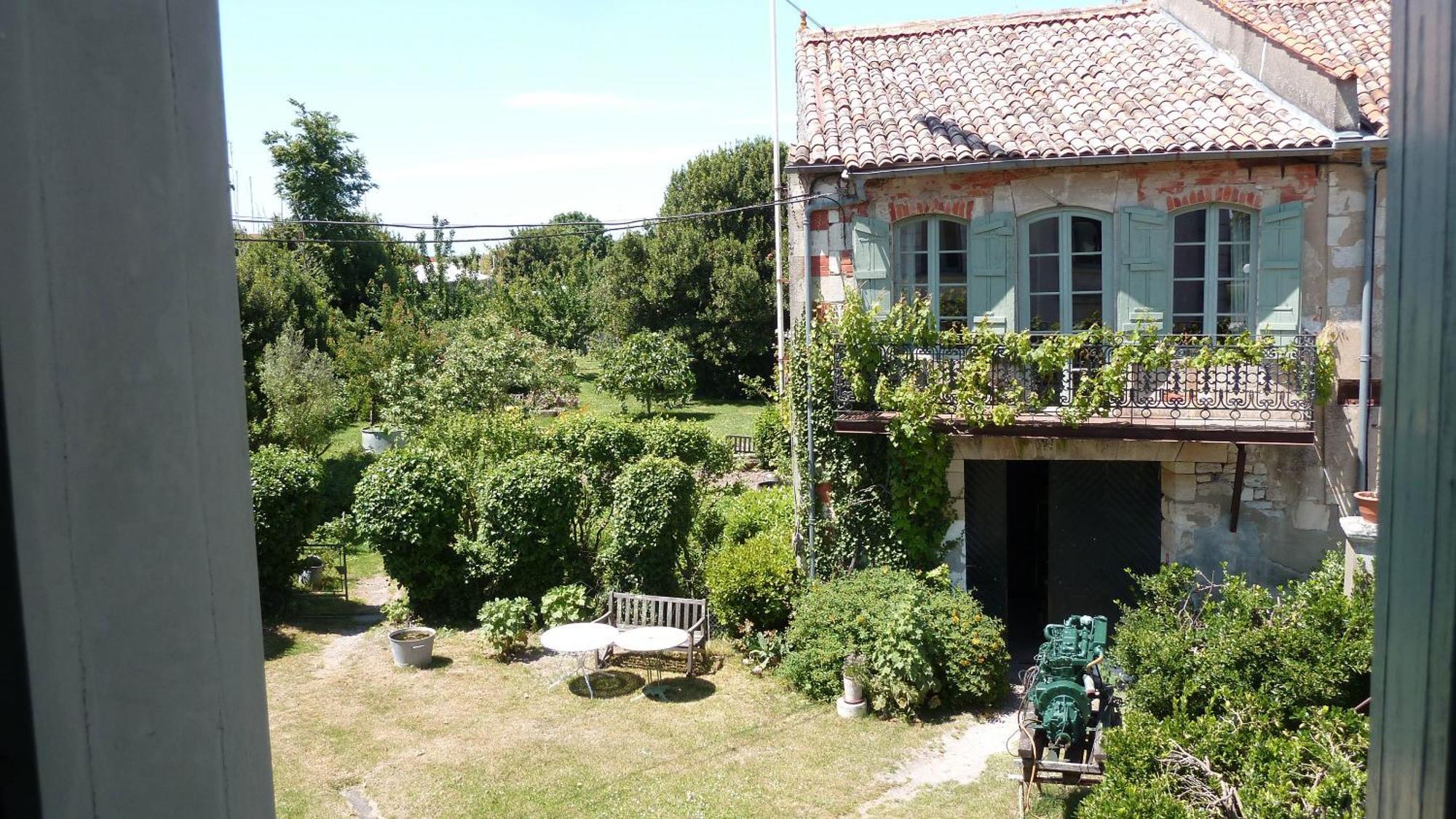 Hotel Le Domaine Du Meunier Mortagne-sur-Gironde Habitación foto