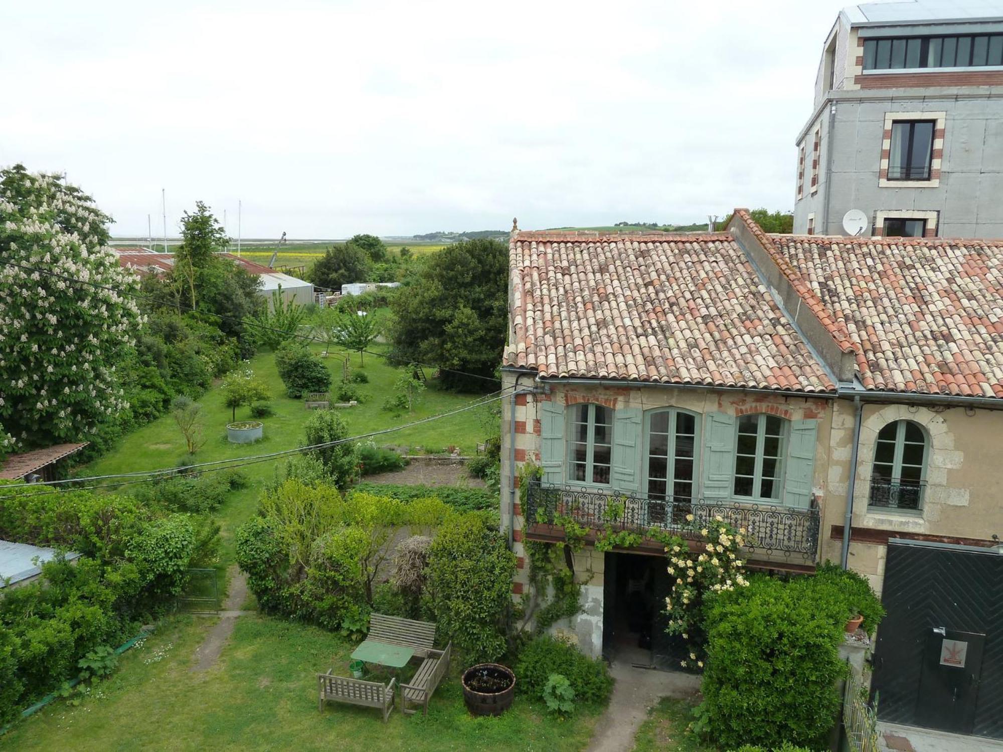 Hotel Le Domaine Du Meunier Mortagne-sur-Gironde Habitación foto